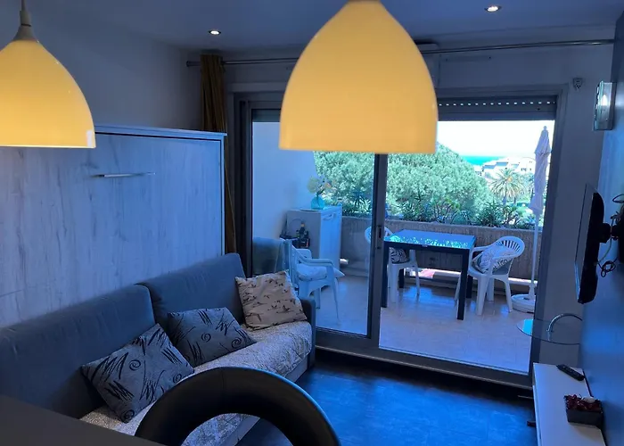 Apartment Secured Parc Velusine With Private Parking, Terrace, Pools And Tennis Courts.