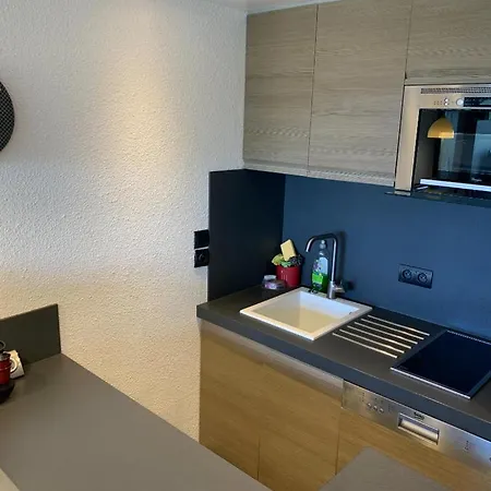 Secured Parc Velusine With Private Parking, Terrace, Pools And Tennis Courts. Appartement Antibes