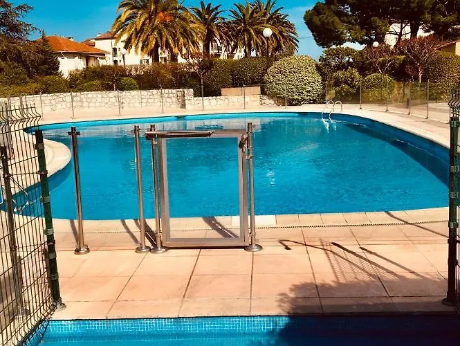 Apartment Secured Parc Velusine With Private Parking, Terrace, Pools And Tennis Courts.
